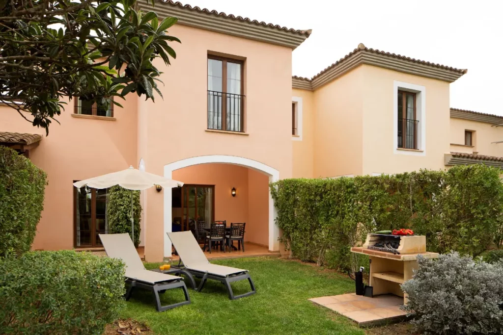 Marriott Son Antem villa outdoor grill and lawn chairs