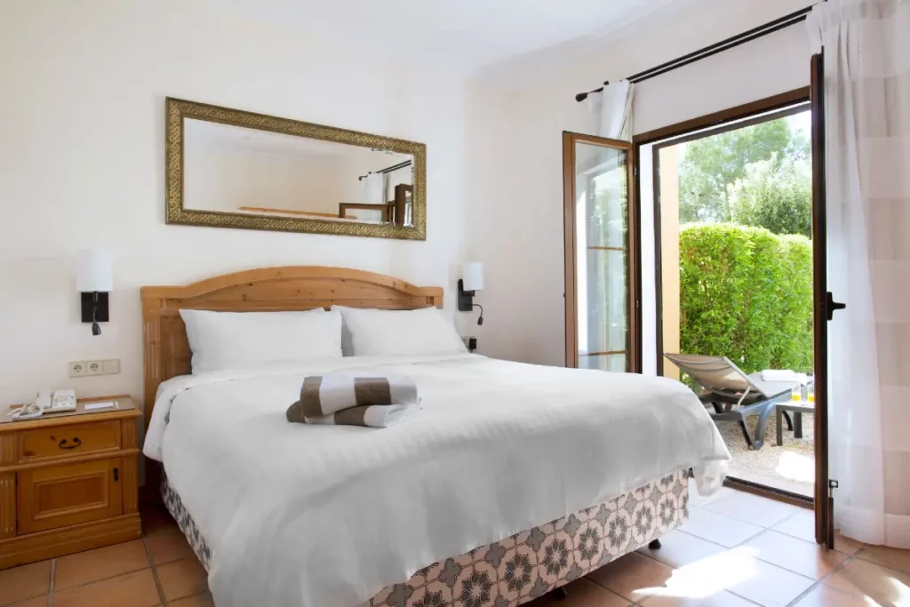 Marriott Son Antem Villa King Bed