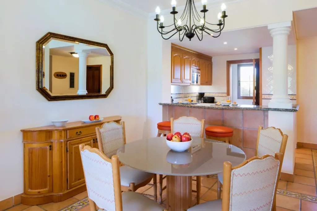 Marriott Son Antem villa dining room