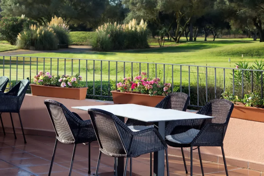 Outside dining at the Clubhouse at Son Antem